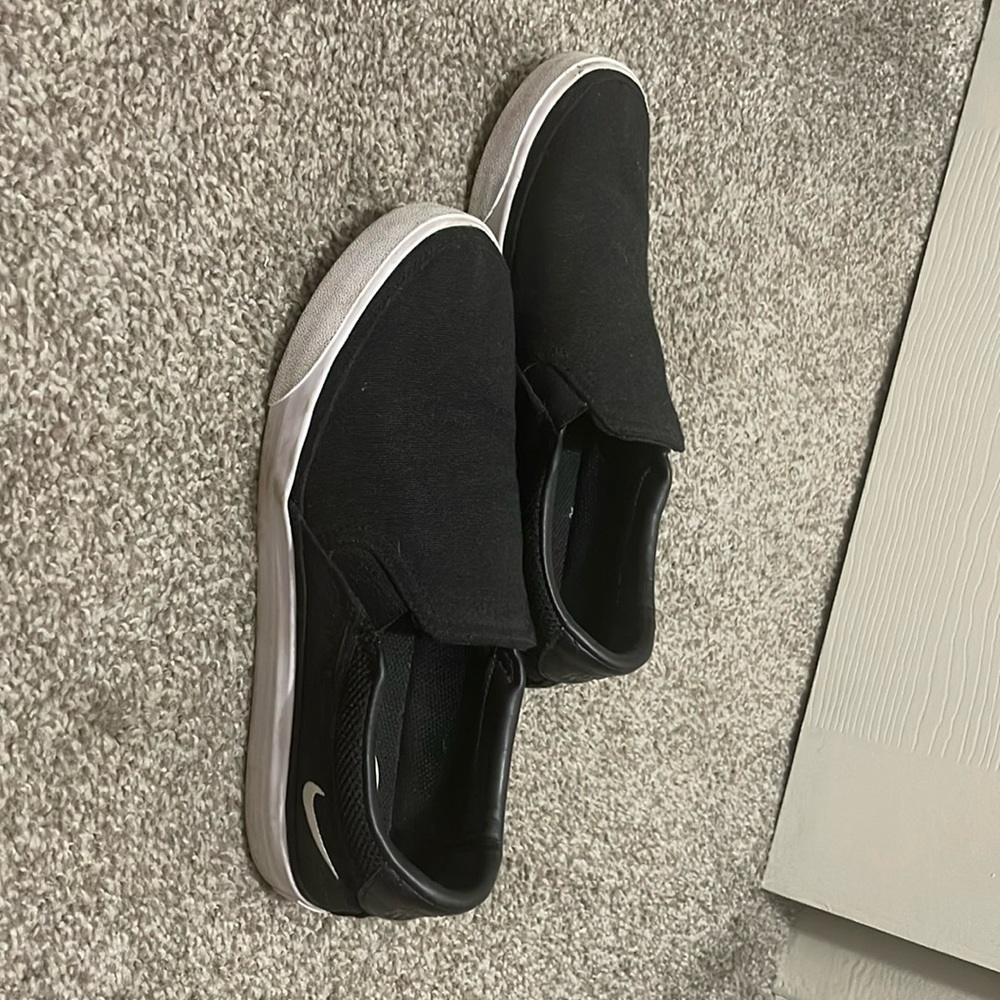 NIKE SLIDE ONS